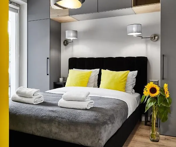 HOUSEHOST Apartment :Miodowa 42/4a
